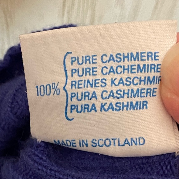 Neiman Marcus Scotland 100% Cashmere Blue v-Neck Men’s Sweater 44 Large - Picture 5 of 8